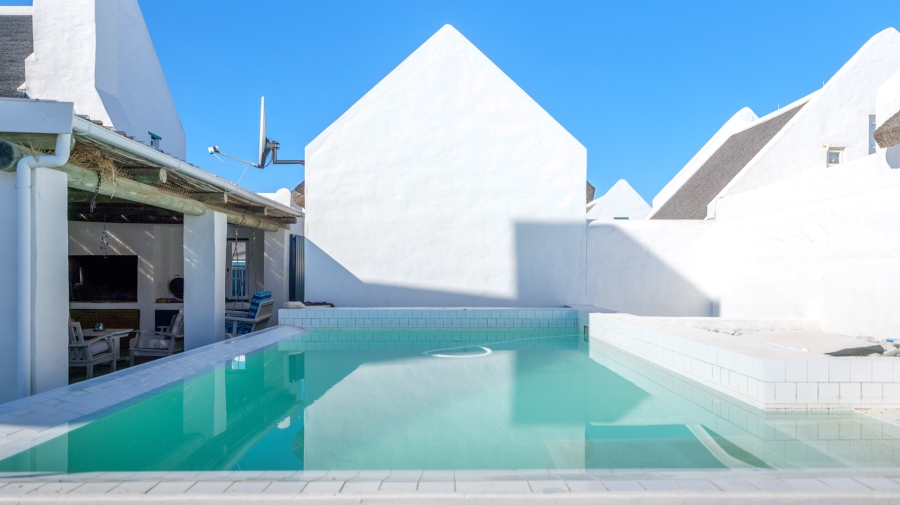 6 Bedroom Property for Sale in Struisbaai Western Cape